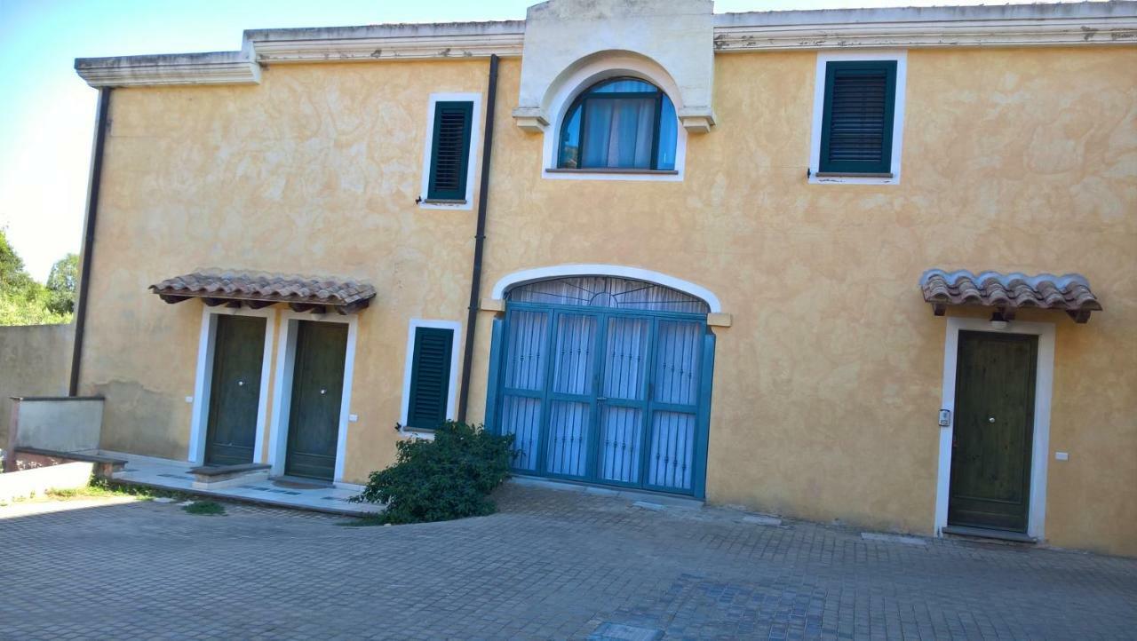 Vila La Casa Nel Borgo Chia Exteriér fotografie