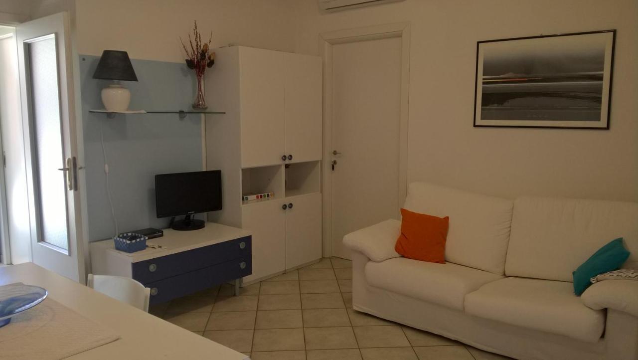 Vila La Casa Nel Borgo Chia Exteriér fotografie